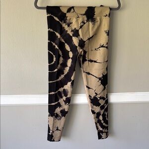 Amelia Tie-Dye Leggings - Black and Tan